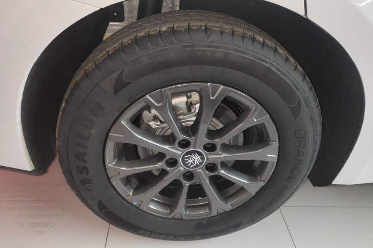 Used BYD Qin L 2025 DM-i Smart Drive 80KM Leading Model