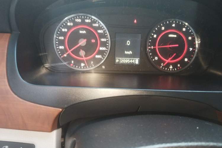 Used SAIC MAXUS G10 2016 2.0T Automatic Elite Edition
