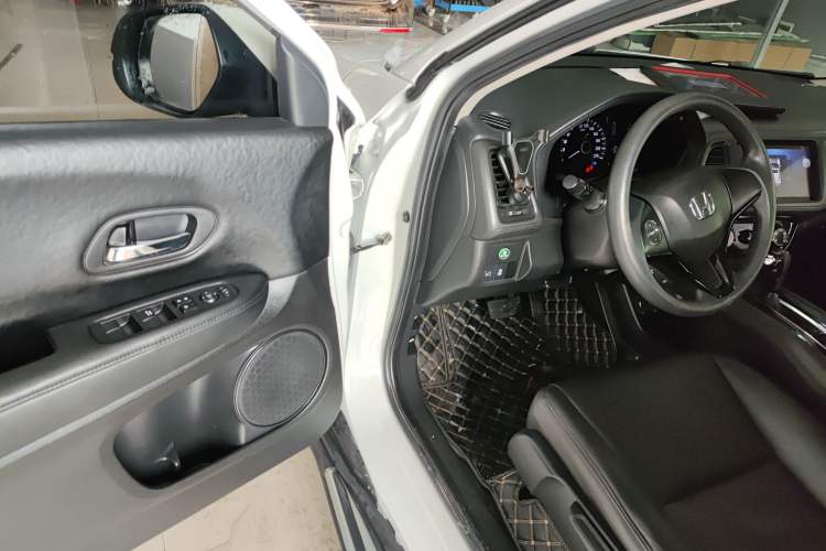 Used Honda Vezel 2017 1.5L CVT 2WD Comfort Model
