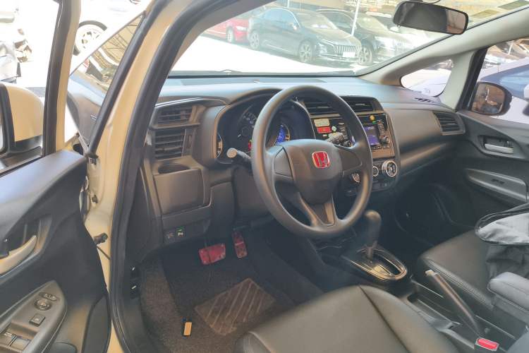 Used Honda Fit 2016 1.5L LXS CVT Comfort Sunroof Version
