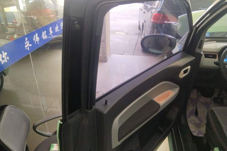 Used Chery QQ Ice Cream 2022 170km Sundae Phosphate Lithium-Ion
