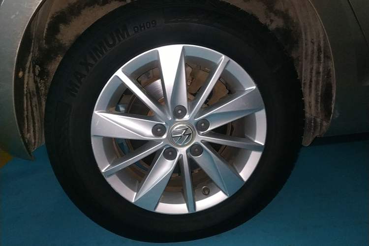 Used Volkswagen Golf 2016 1.6L Automatic Fashion Model
