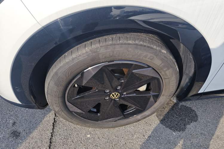 Used Volkswagen ID.UNYX 2024 Pro Long-Range Version
