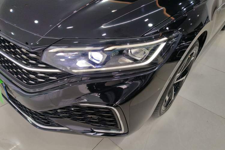 Used Volkswagen Passat 2023 Restyled 330TSI Starry Luxury Edition
