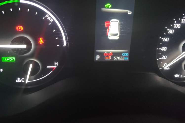 Used Toyota Sienna 2023 2.5L Hybrid Comfort Edition
