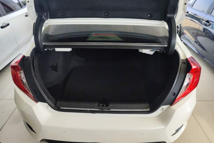 Used Honda Civic 2016 220TURBO CVT Luxury Edition
