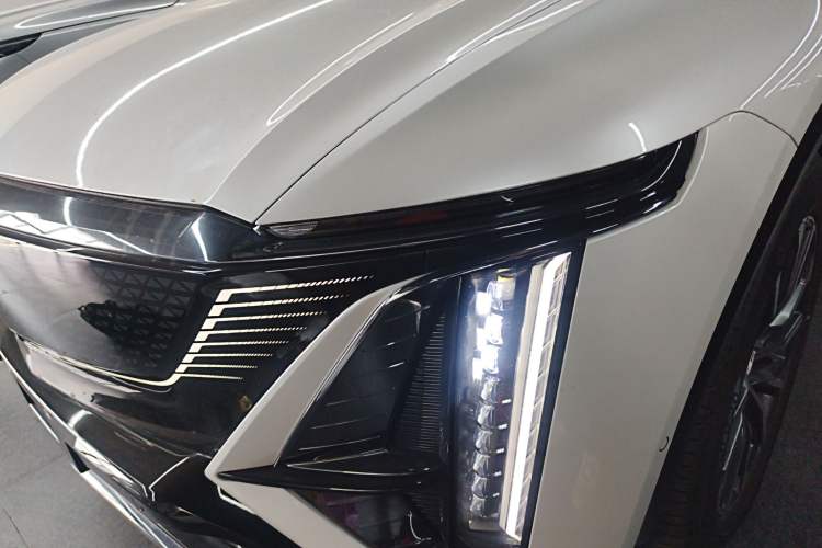 Used Cadillac LYRIQ 2022 Four-Wheel-Drive High-Performance Deluxe Edition
