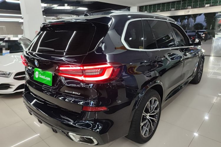 Used BMW X5 2022 Restyled xDrive 30Li Luxury Version M Sport Package
