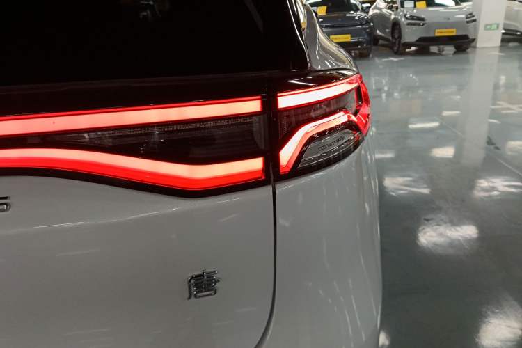 Used BYD Tang New Energy 2023 DM-i Champion Edition 112KM Prestige Model
