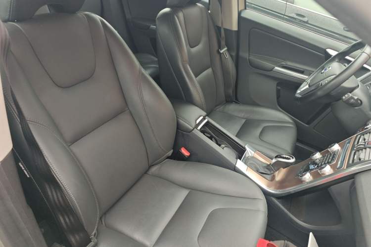 Used Volvo XC60 2017 T5 Smart Upgrade Edition