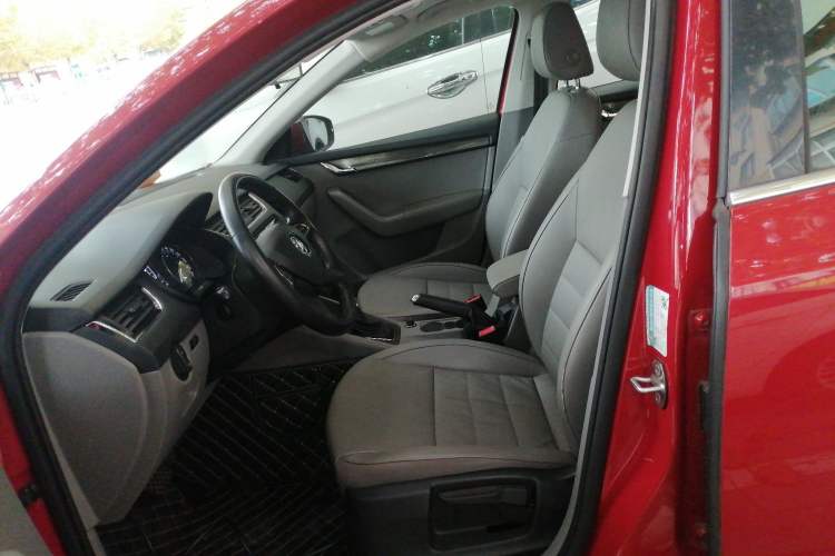 Used Skoda Octavia 2015 1.6L Automatic Yijun Edition
