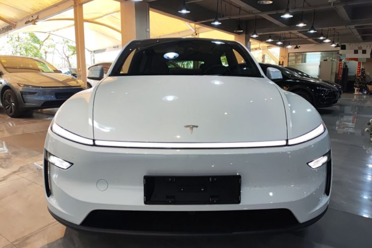 Used Tesla Model Y 2026 Rear-Drive Model
