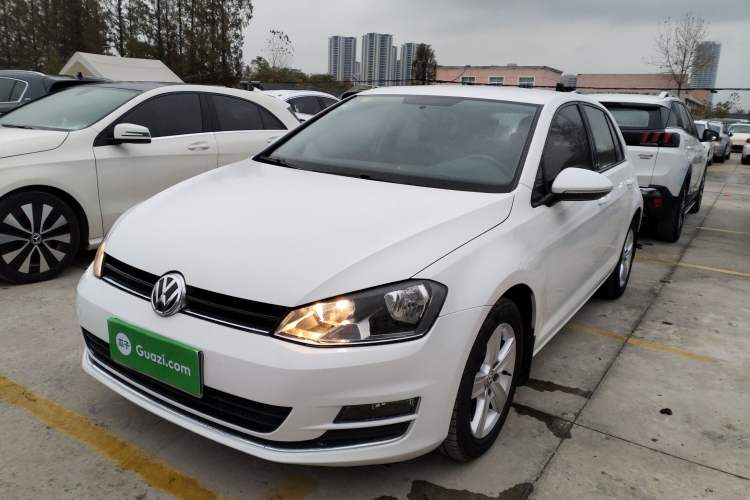 Used Volkswagen Golf 2016 1.6L Automatic Fashion Model
