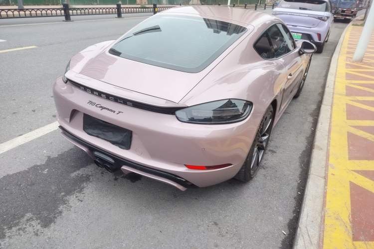 Used Porsche 718 2022 Cayman T 2.0T
