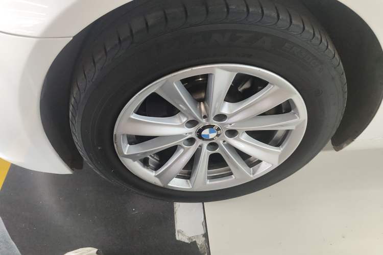 Used BMW 5 Series (Import) 2015 520i Elegant Edition
