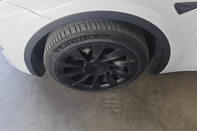 Used Tesla Model Y 2022 Rear-Wheel-Drive Version
