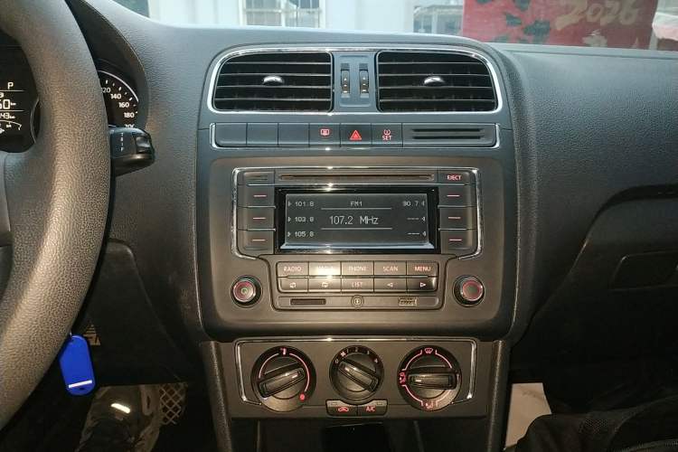 Used Volkswagen Polo 2014 1.6L Automatic Comfort Edition