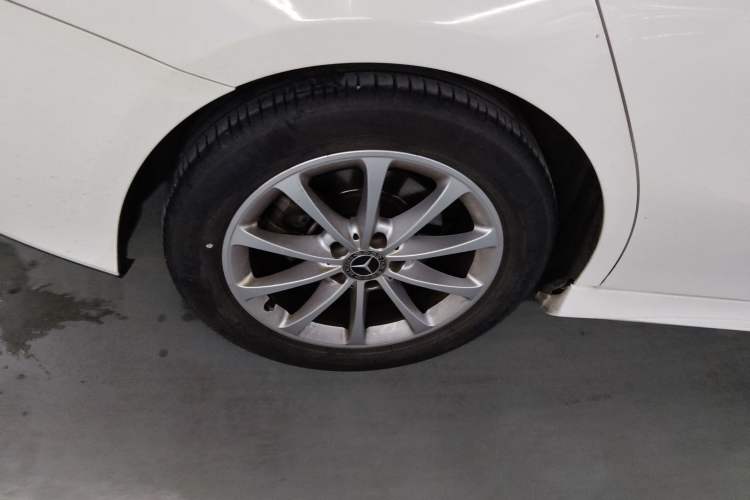 Used Mercedes-Benz A-Class 2021 A 200 L Sport Sedan Fashion Model
