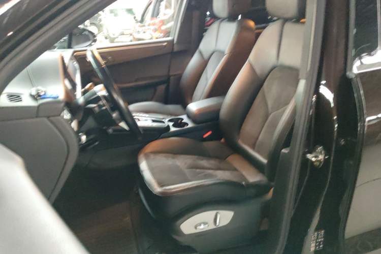 Used Porsche Macan 2018 Macan 2.0T
