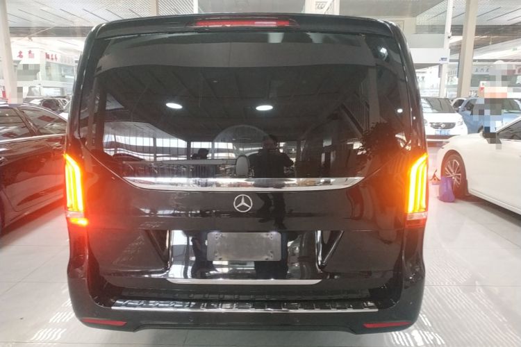 Used Mercedes-Benz V-Class 2021 V 260 L Long-wheelbase Luxury Edition