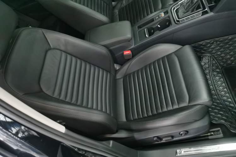 Used Volkswagen Magotan 2018 330TSI DSG Advanced Model
