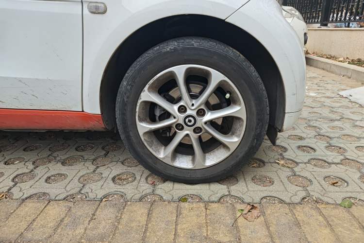 Used  fortwo 2015 1.0L 52 kW hardtop Dynamic version
