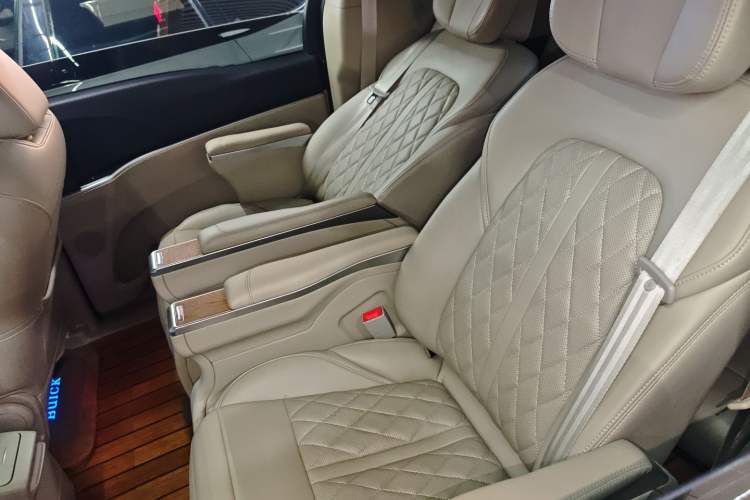 Used Buick GL8 2018 28T Luxury Model China VI Standard