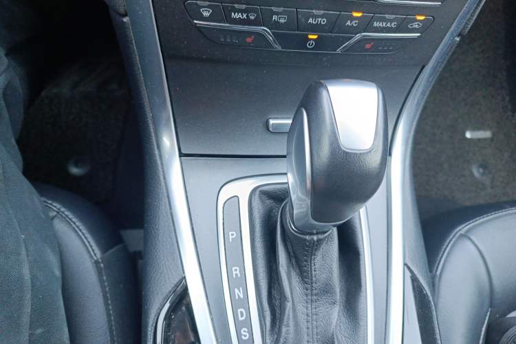 Used Ford Edge 2016 EcoBoost 245 Two-Wheel-Drive Titanium 7-Seater