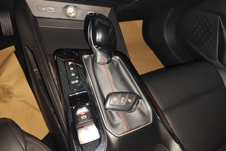 Used MG 5 2023 180 DVVT CVT Luxury Edition
