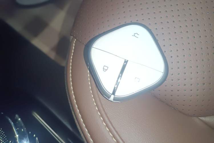 Used Wuling Bingo 2023 333 km Lingxi Connected+ Version
