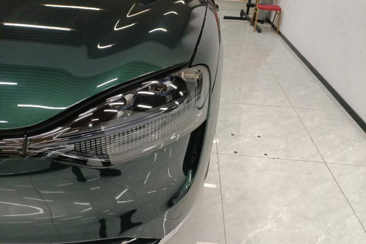 Used Hima AITO M9 2025 Extended-Range Ultra Version 52 kWh 6-Seater
