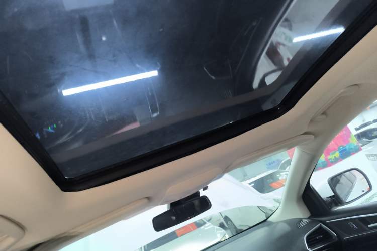 Used Ford Edge 2016 EcoBoost 245 Two-Wheel-Drive Titanium 7-Seater
