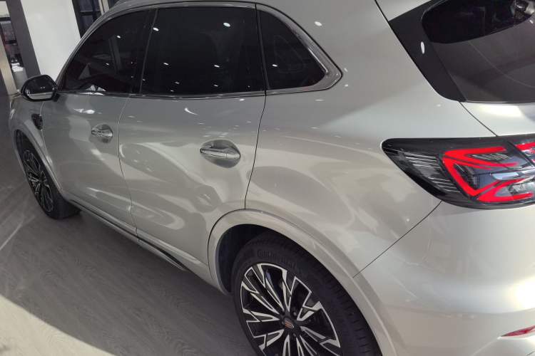 Used Hongqi HS5 2023 2.0T Four-Wheel Drive Flagship Pro Edition
