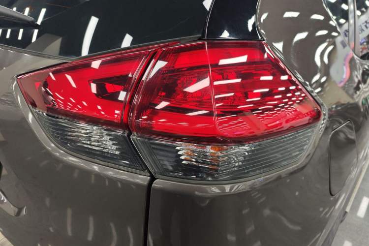 Used Nissan X-Trail 2019 2.0L CVT Smart Connect Comfort Edition 2WD
