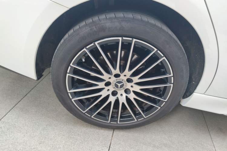 Used Mercedes-Benz C-Class 2023 Second Facelift C 260 L Sport Edition
