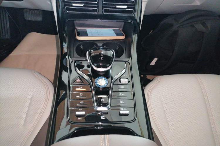 Used BYD Qin PLUS 2024 HONOR Edition DM-i 55KM Leading Model
