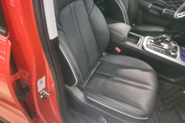 Used Tank 300 2023 City Edition 2.0T—Stylish as Ever
