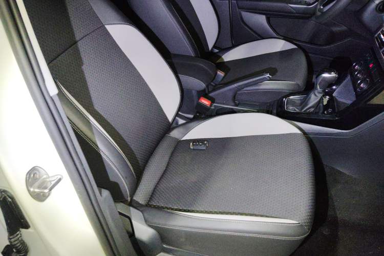 Used Volkswagen Tacqua 2021 200TSI DSG JoyConnect Edition