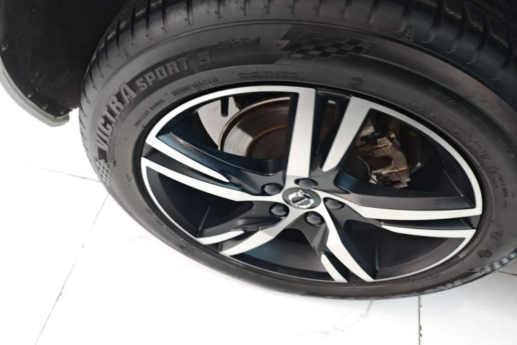 Used Volvo XC60 2018 T5 4x4 Smart & Sporty Edition