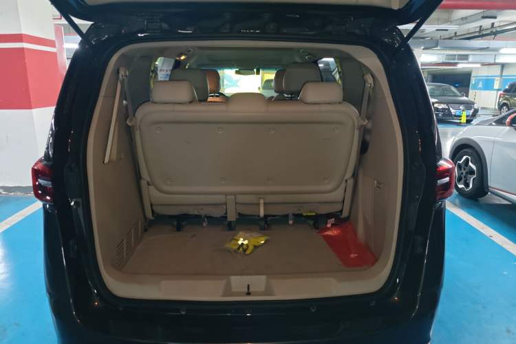 Used Buick GL8 2021 Land Cruiser Executive Class 652T Comfort Model
