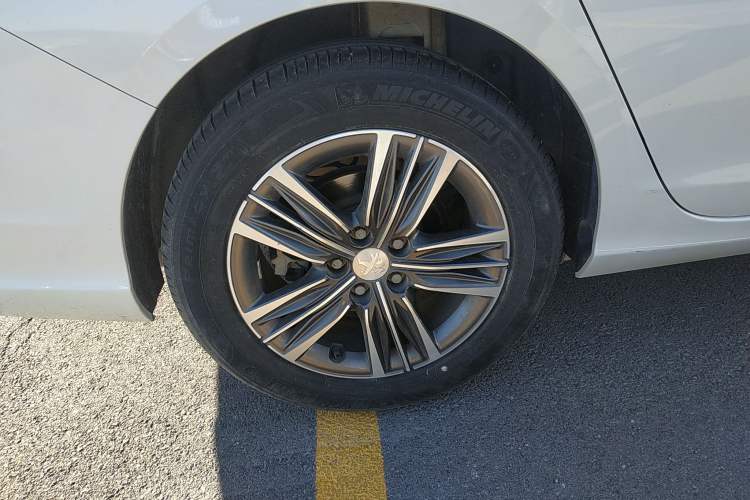 Used Peugeot 308 2019 230THP Automatic Luxury Edition China VI Standard