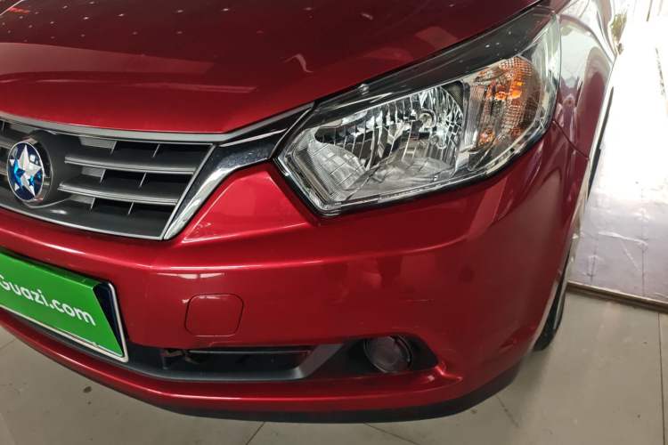 Used Venucia R50 2013 1.6L Automatic Fashion Edition