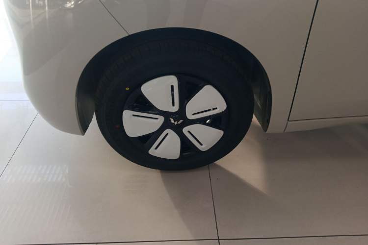 Used Wuling Hongguang MINIEV 2025 Four-Door Version Advanced Edition
