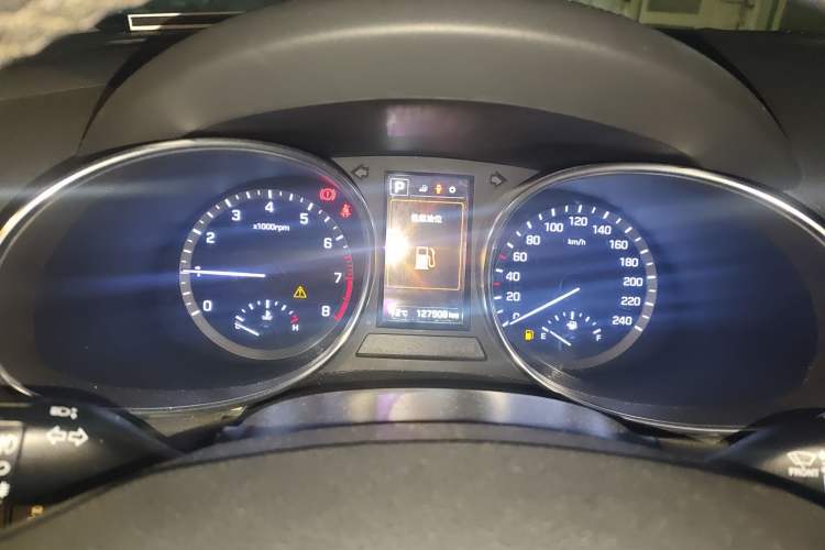 Used Hyundai Santa Fe 2017 2.4L Automatic Two-Wheel Drive Smart Version 5 Seats
