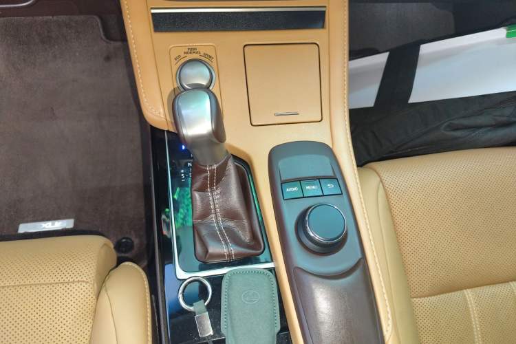 Used Lexus ES 2015 300h Comfort Edition