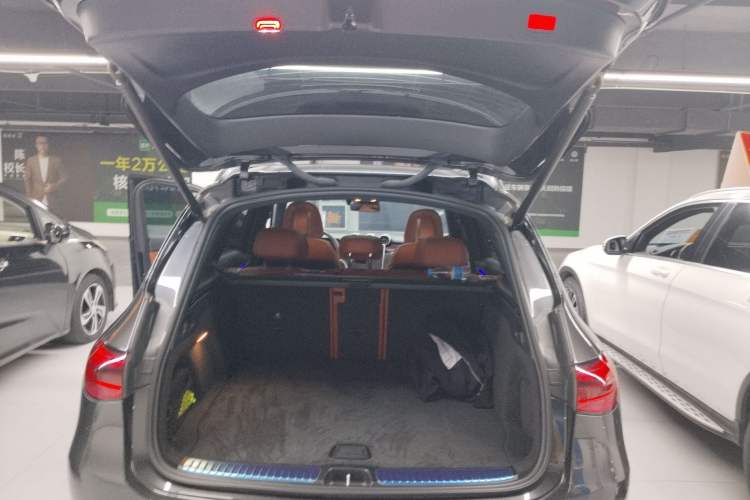 Used Mercedes-Benz GLC 2024 GLC 260 L 4MATIC Dynamic Edition 5-seater
