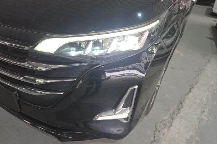 Used GAC Trumpchi M6 2019 270T Automatic Prestige Edition (7-seater) China V Standard
