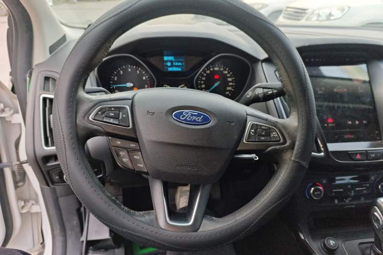 Used Ford Focus 2015 Sedan 1.6L Automatic Trend Model
