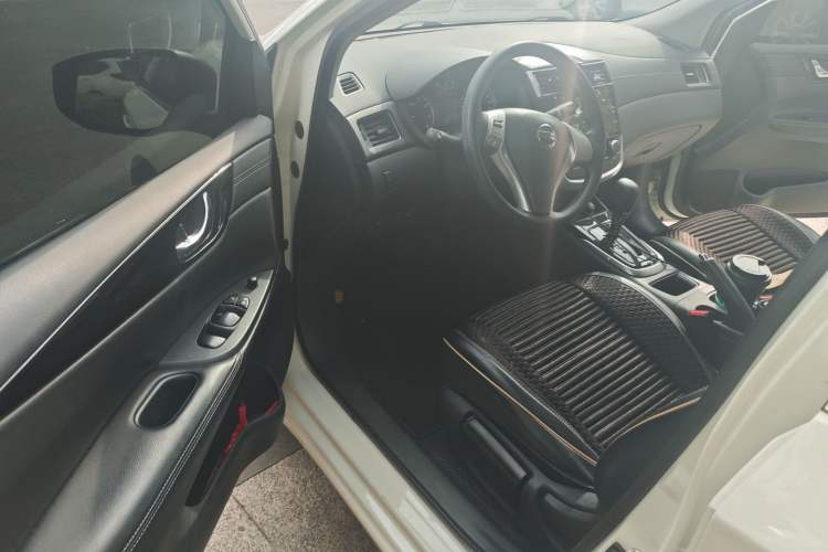 Used Nissan Tiida 2021 1.6L CVT Cool Edition
