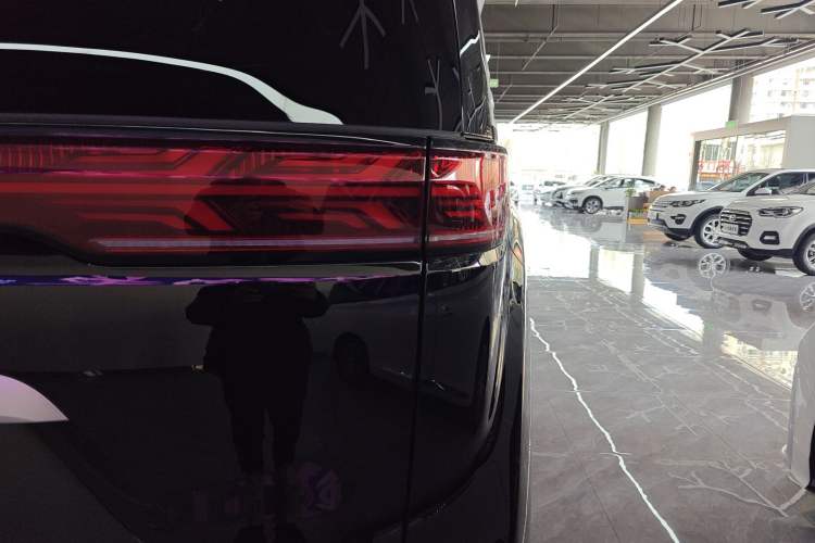 Used Denza D9 2025 Model DM-i Four-Wheel Drive Prestige Edition